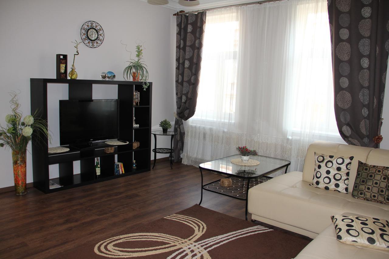 Jurincom Apartments การ์โลวีวารี ภายนอก รูปภาพ
